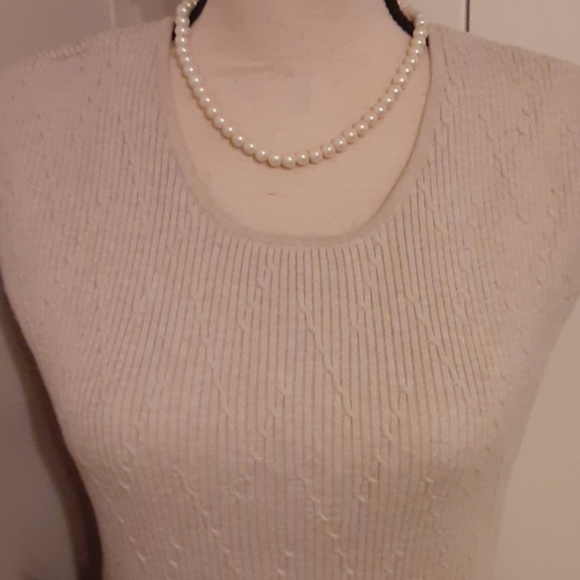 Top - Picture 3 of 8